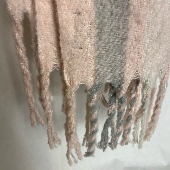 Steve Madden Pink and Gray Plaid Scarf - Picture 5 of 5